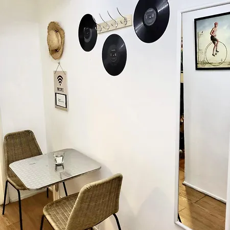 Апартаменты Park Hollywood *